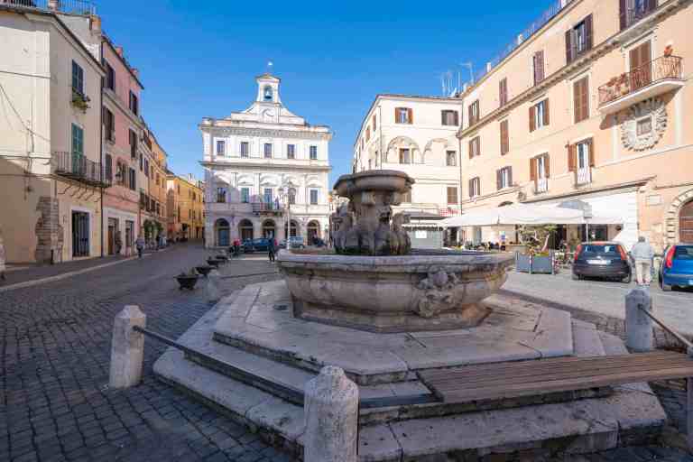 Italian villages in the Calabria region are recruiting young people to relocate there to the tune of $33,000. Residents will have to start a small business.