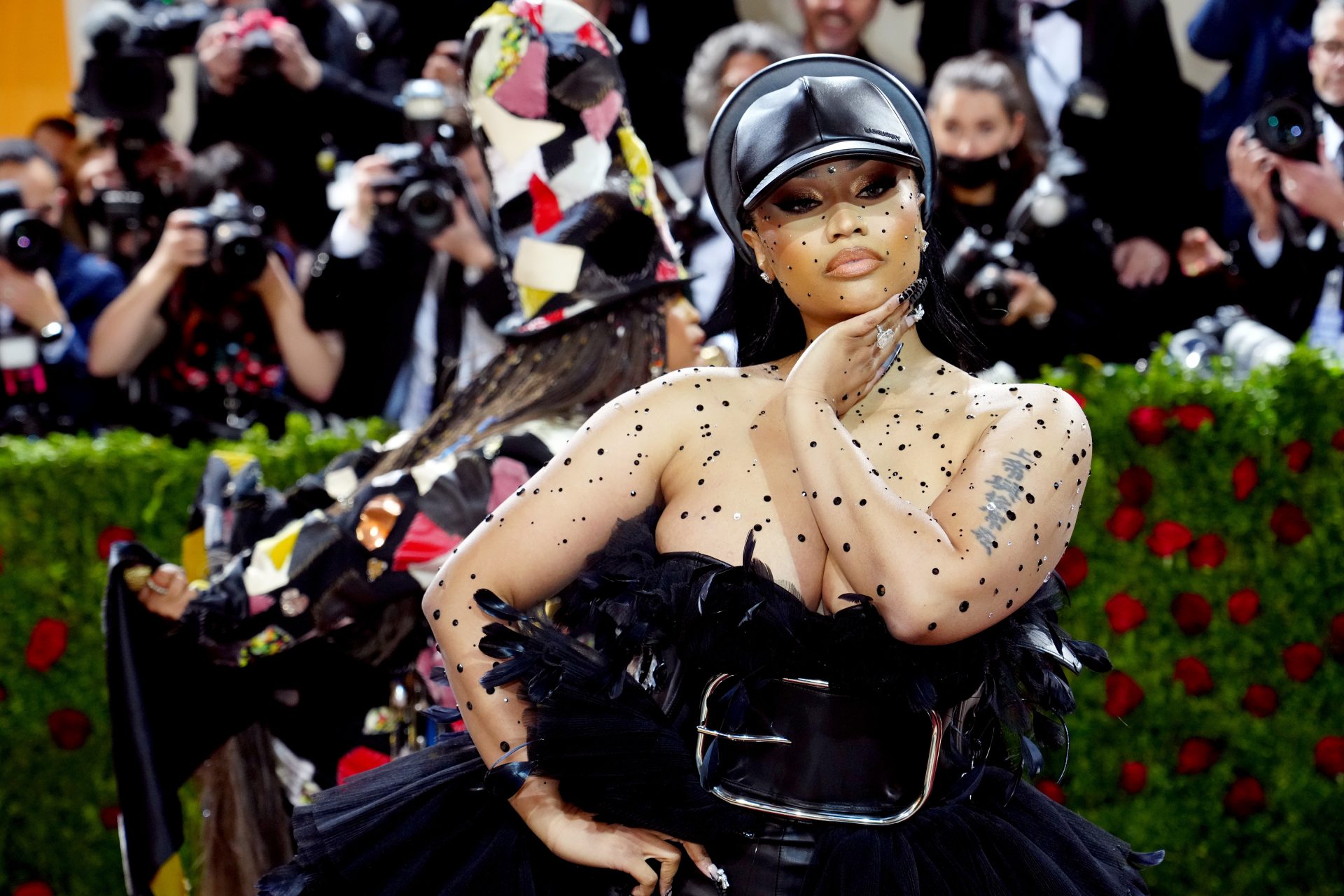 Nicki Minaj took to her Instagram live to share that she is not pregnant despite what some fans may have thought after her last performance.