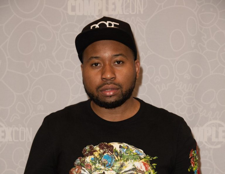 DJ Akademiks Says He Was Breaking Up Girlfriend's Fight With Woman In "I'm The Prize" Video