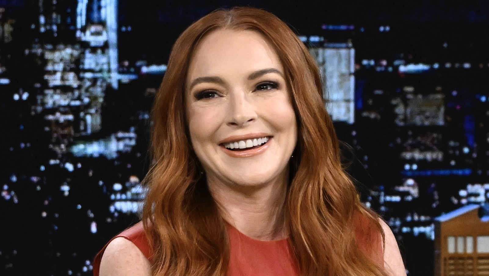 Graceful & Glowin'! Lindsay Lohan Proudly Shows Off Growing Baby Bump (PHOTOS)