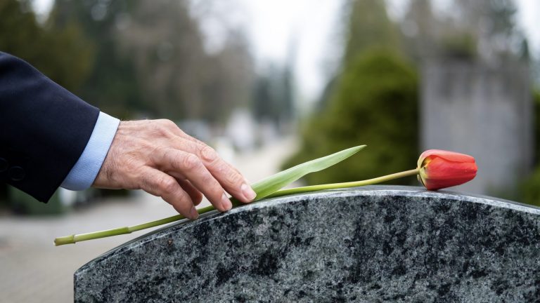 Canadian Chef Helping People Die Suicide