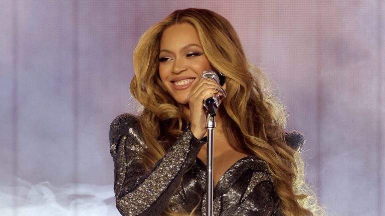 Beyoncé Steps Into Her Influencer BAG While Unboxing Her New Perfume 'CÉ NOIR' (Video)