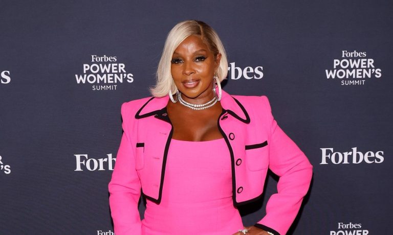 Mary J. Blige Creates Scholarship For Hampton University Women