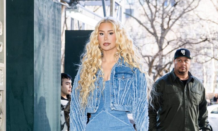 Iggy Azalea Announces Pivot Music Album New Career Design Creative Direction