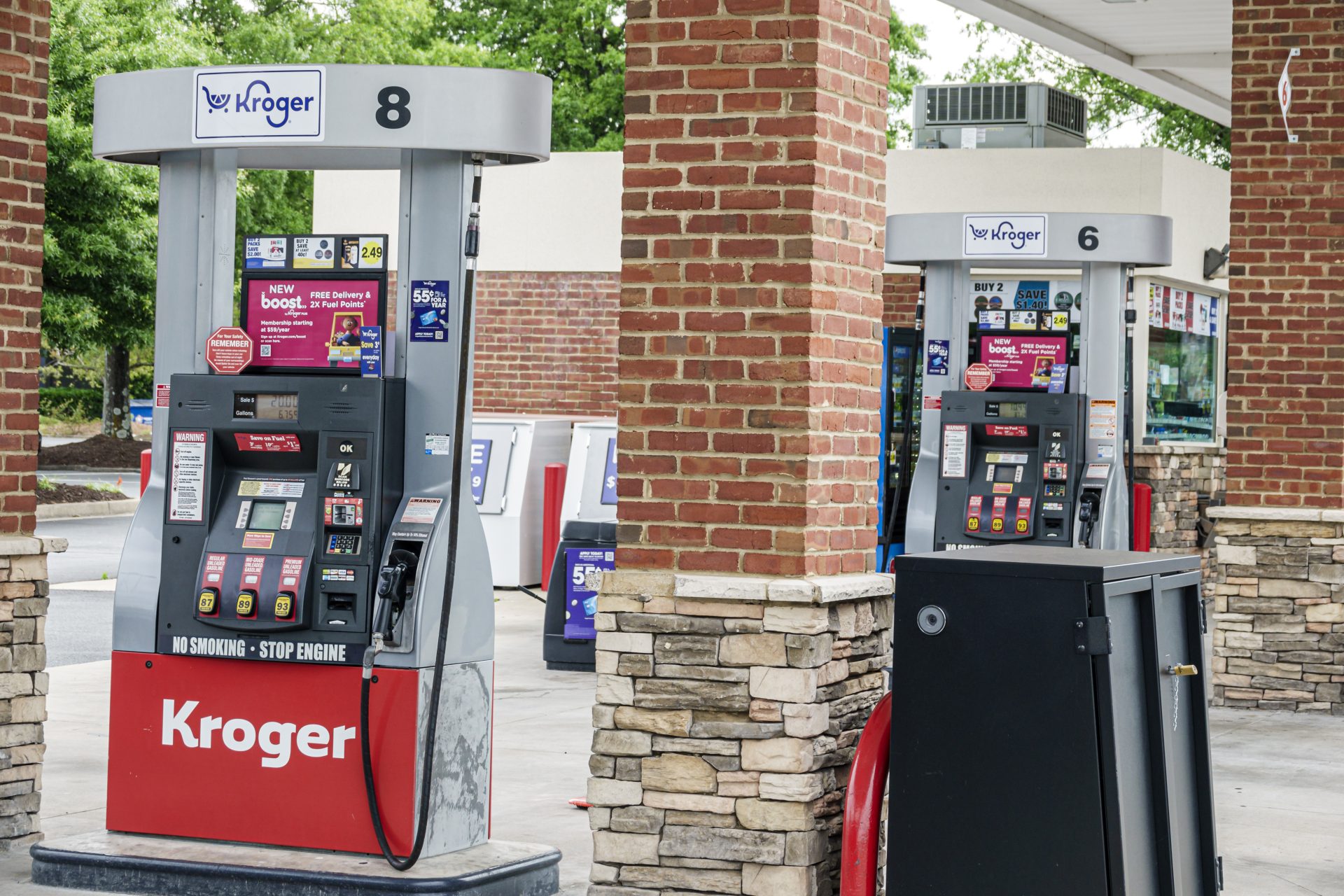 Georgia Man Shoots Man Asking For Money At A Gas Station