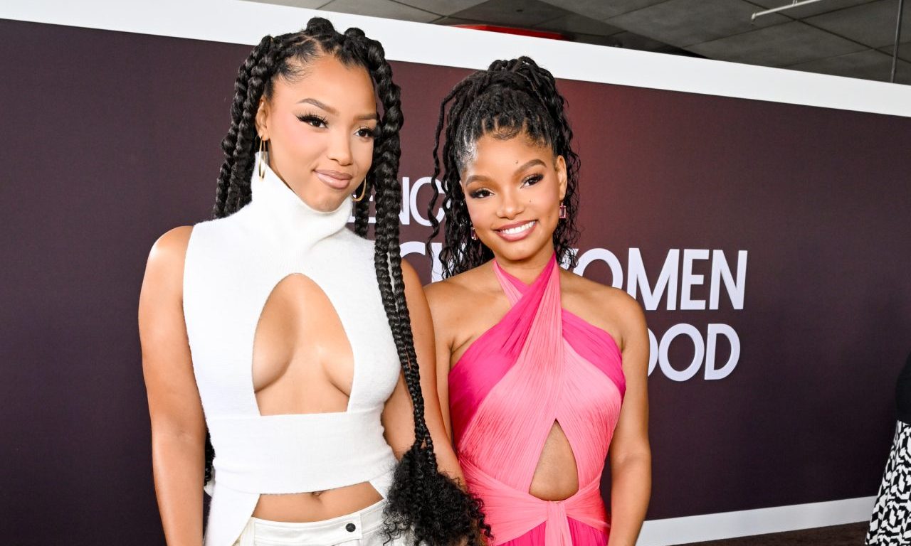 Halle Bailey & Auntie Chloe Jokingly Struggle To Hide Halo's Face