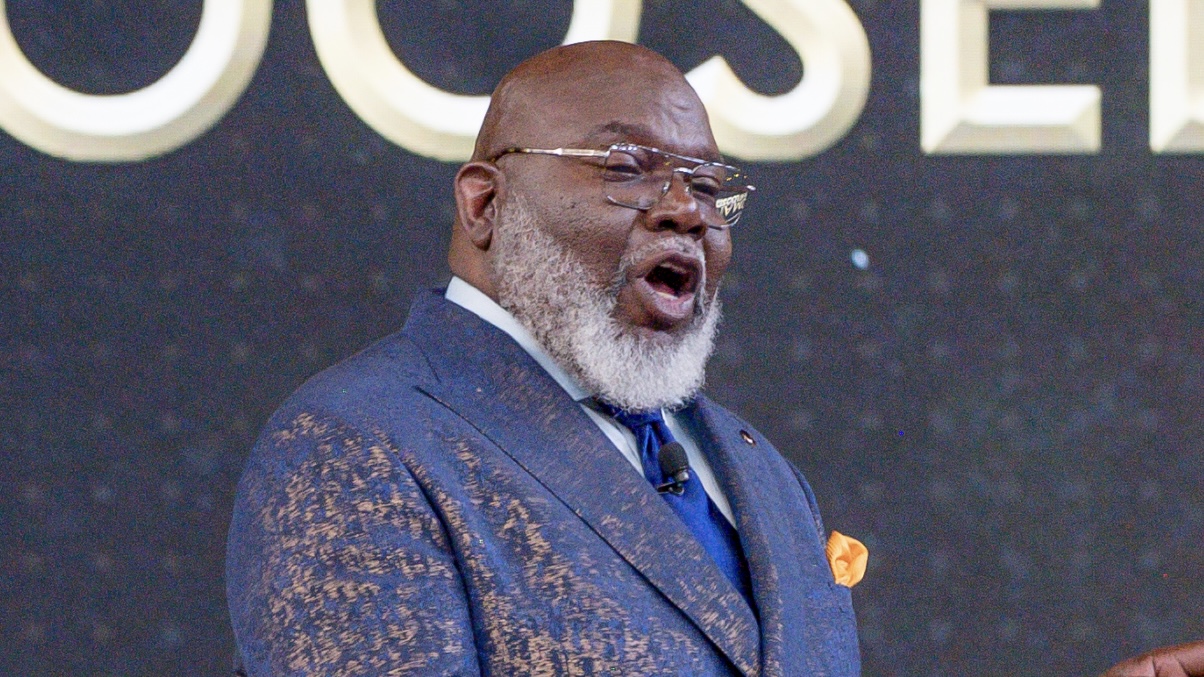 ATLANTA, GEORGIA - SEPTEMBER 22: Bishop T.D. Jakes speaks onstage during the grand finale Woman Thou Art Loosed! Homecoming at Georgia World Congress Center on September 22, 2022 in Atlanta, Georgia.