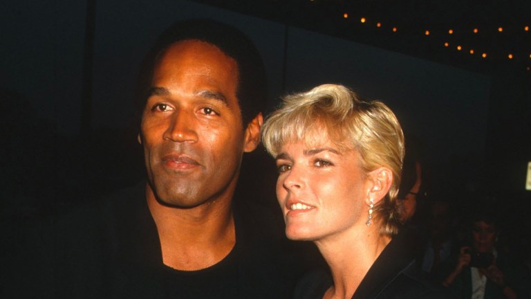 Married American couple O.J. Simpson and Nicole Brown Simpson (1959 - 1994) attend the 'Ishtar' premiere at the Plitt Theater, Century City, California, May 13, 1987.