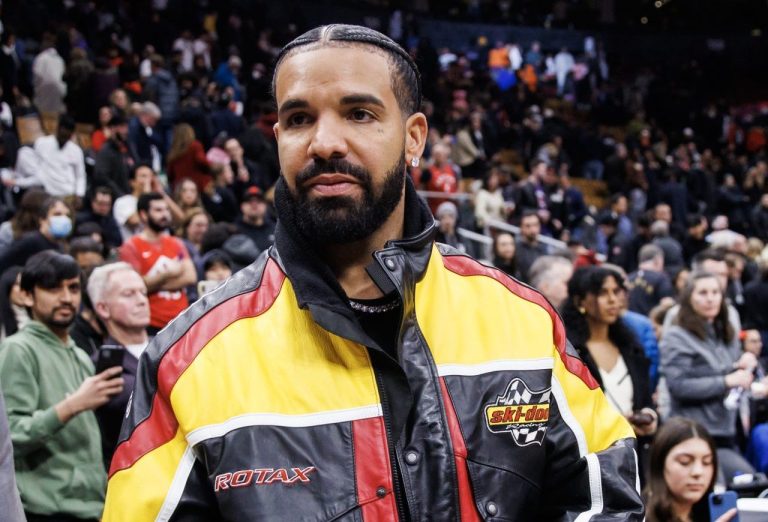 Social Media Roasts Drake After He Dropped THIS Photo On His Instagram Story