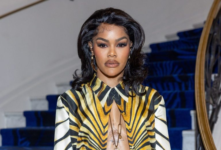 Teyana Taylor Shuts Zown Vogue World Paris With Mean Catwalk And Sparkling Performance